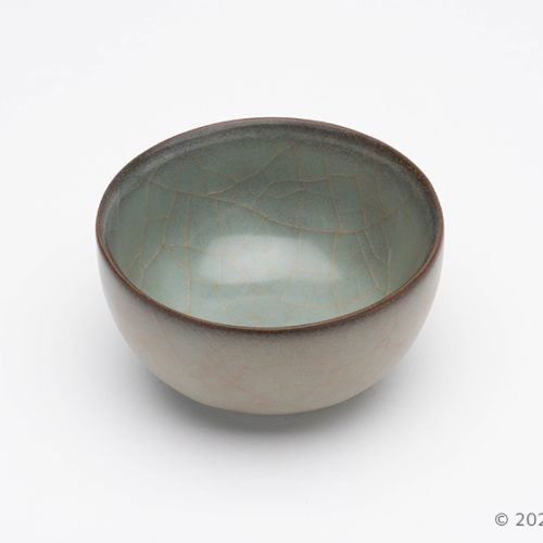 宋代 青磁小碗 – Song Dynasty Celadon Tea Bowl | 陶磁オンライン