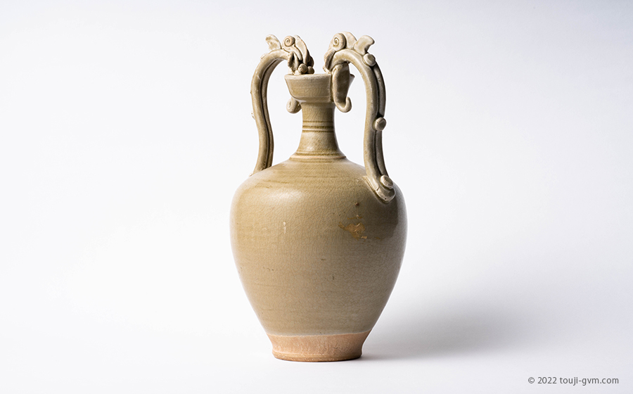 Yue ware Celadon Vase with dragon design