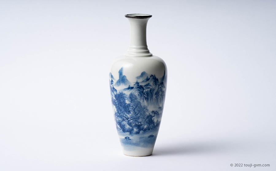 景徳鎮 青花山川紋菜箙瓶 – Blue and white porcelain | 陶磁
