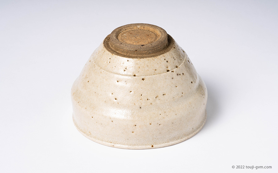 段付き白天目 – Shiro tenmoku tea bowl | 陶磁オンライン美術館ー 