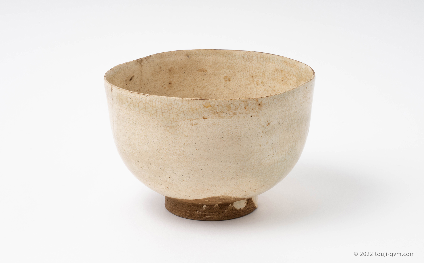 Joseon Dynasty Tea Bowl with Egg-like Glaze