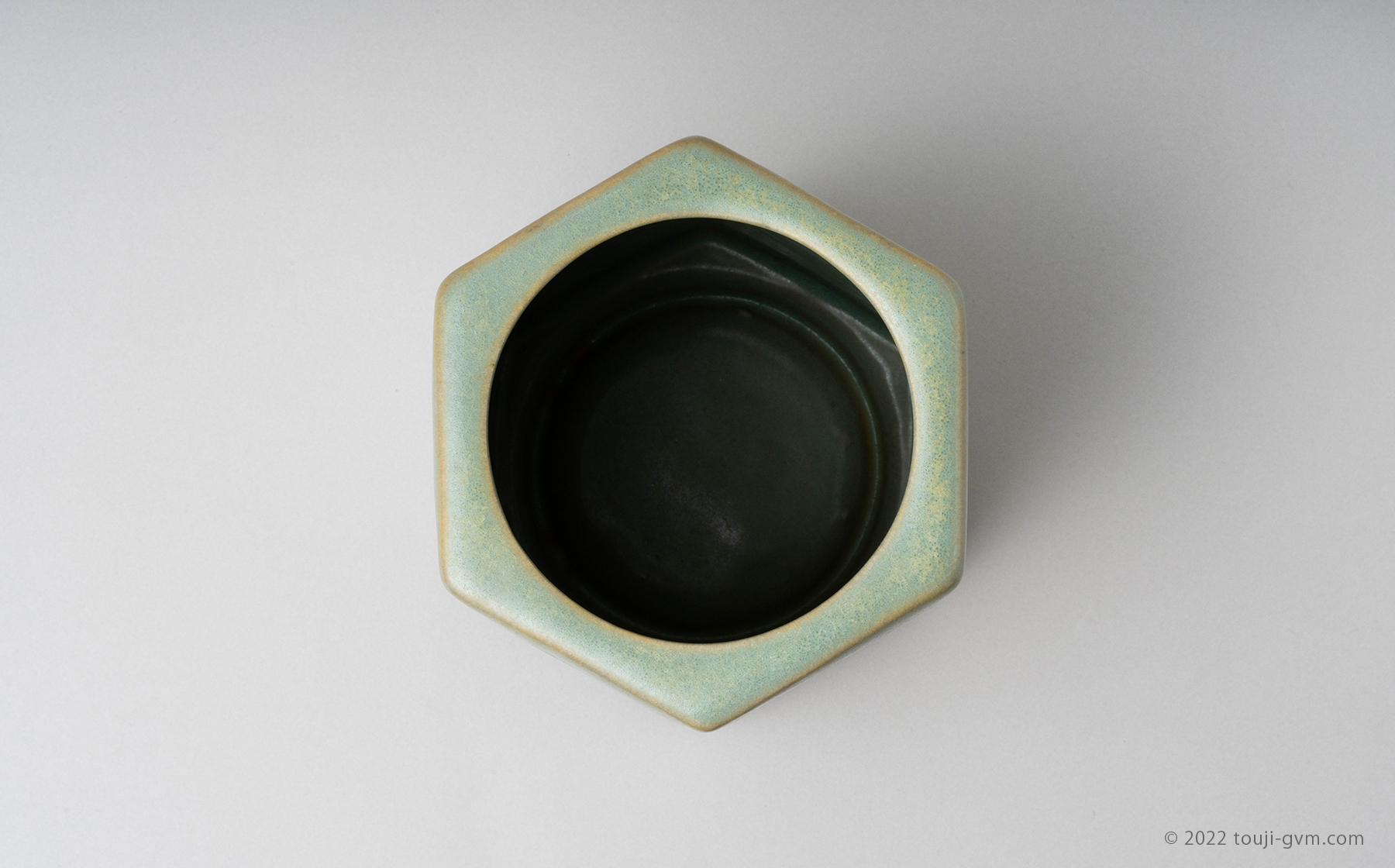 汝窯青磁六角瓶「奉華」銘